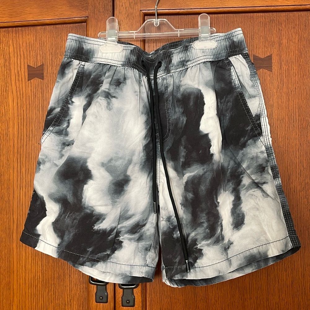 100% Cotton COTTON ON Beach Shorts w/elastic waste and draw string (Men’s XS)